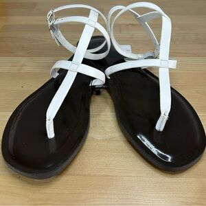 The Drop Casper Cream Strappy Flat Sandals Size 7.5 Minimal Ankle Strap NWT